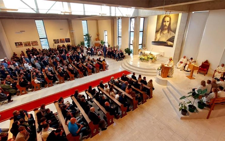 ​Župa sv. Barbare u Velikoj Mlaki proslavila 50 godina postojanja i 10 godina od početka gradnje crkve Presvetog Srca Isusova